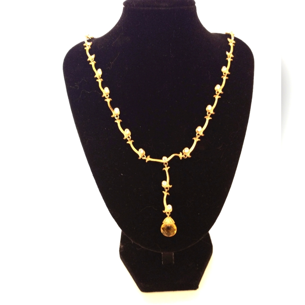 Vintage Avon Extraordinary Briolette‎ Vine Gold Tone Tear Drop/Dangle Necklace